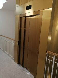 Kone-Hohenstaufengasse 1